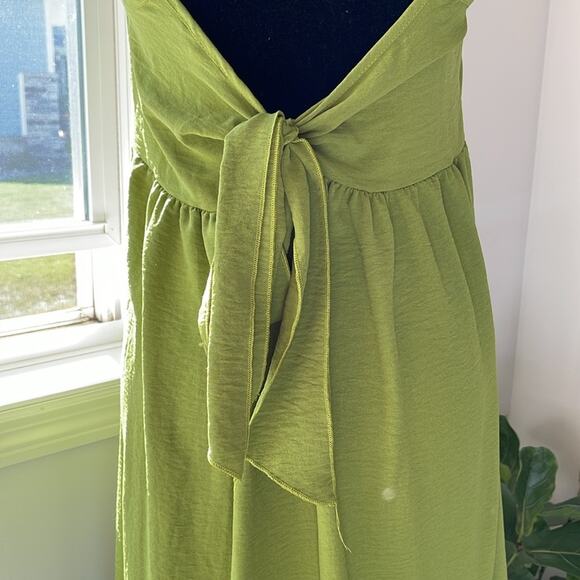 Pretty green dress - Picture 3 of 6